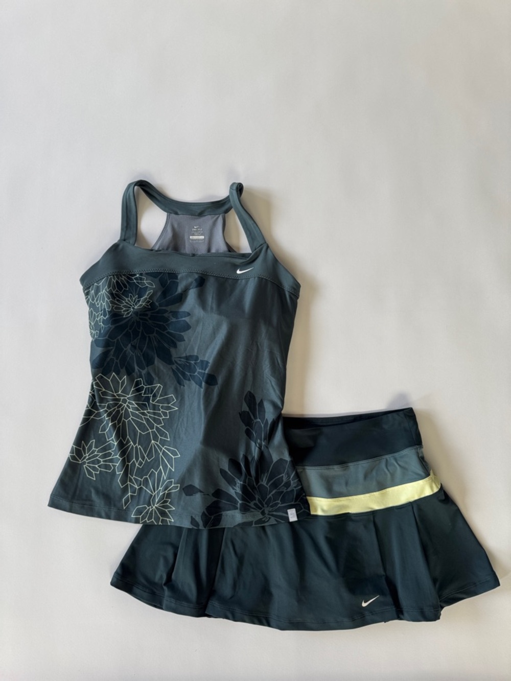 Nike Dri-Fit Floral/ Striped Tank & Skirt Tennis Set
